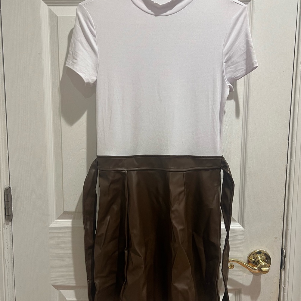 White and Brown Short Sleeve Dress